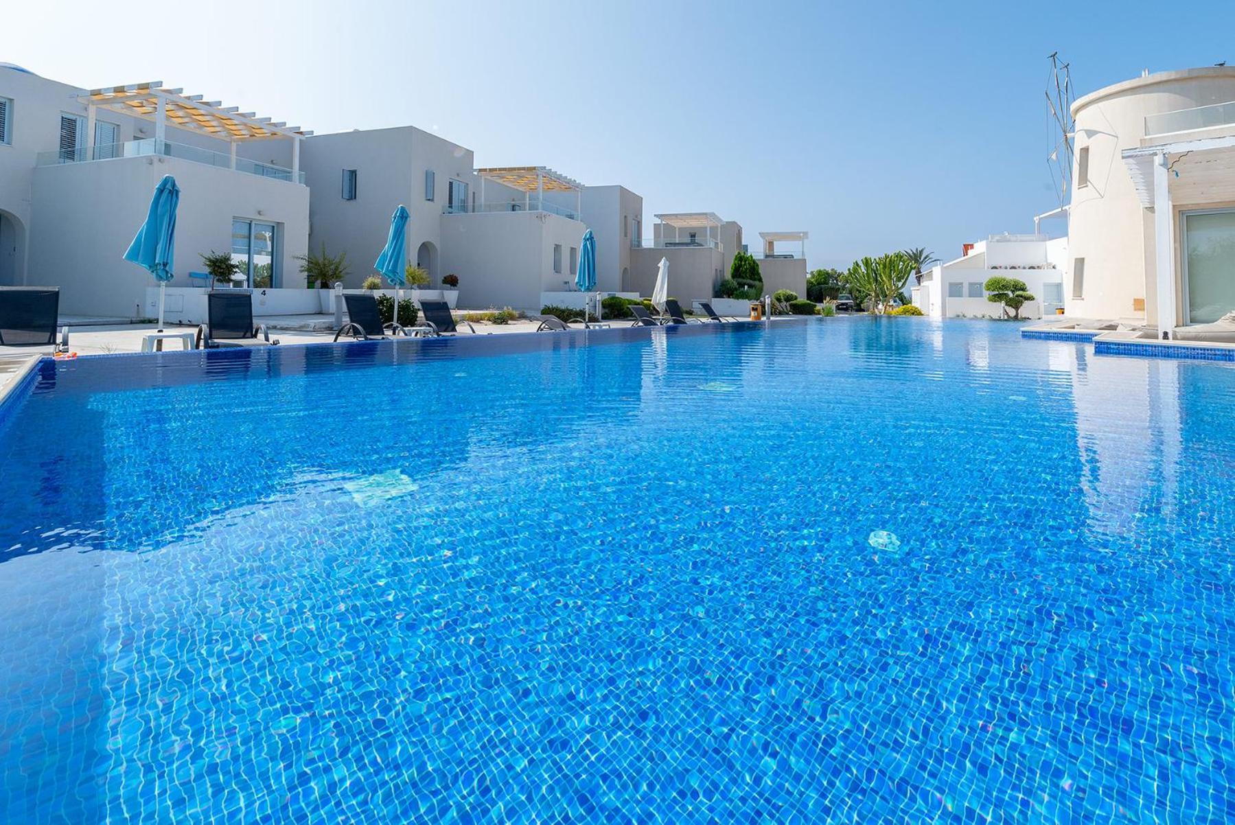 Blue Diamond Beach Villas Paphos Ngoại thất bức ảnh
